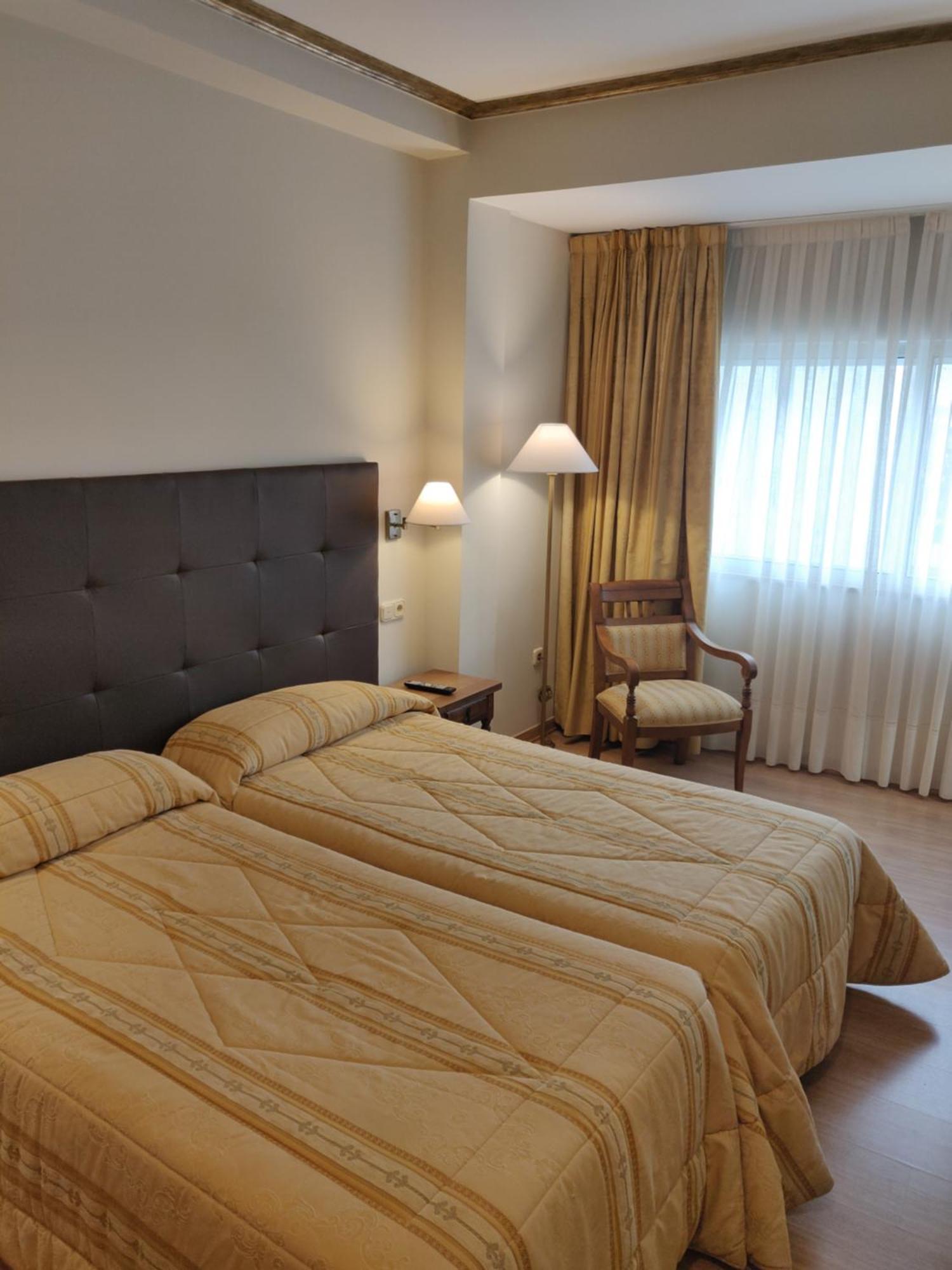 Hotel Chef Rivera ปาดรอน ห้อง รูปภาพ